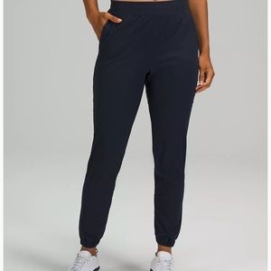 Adapted State High-Rise Jogger 28” sz 8